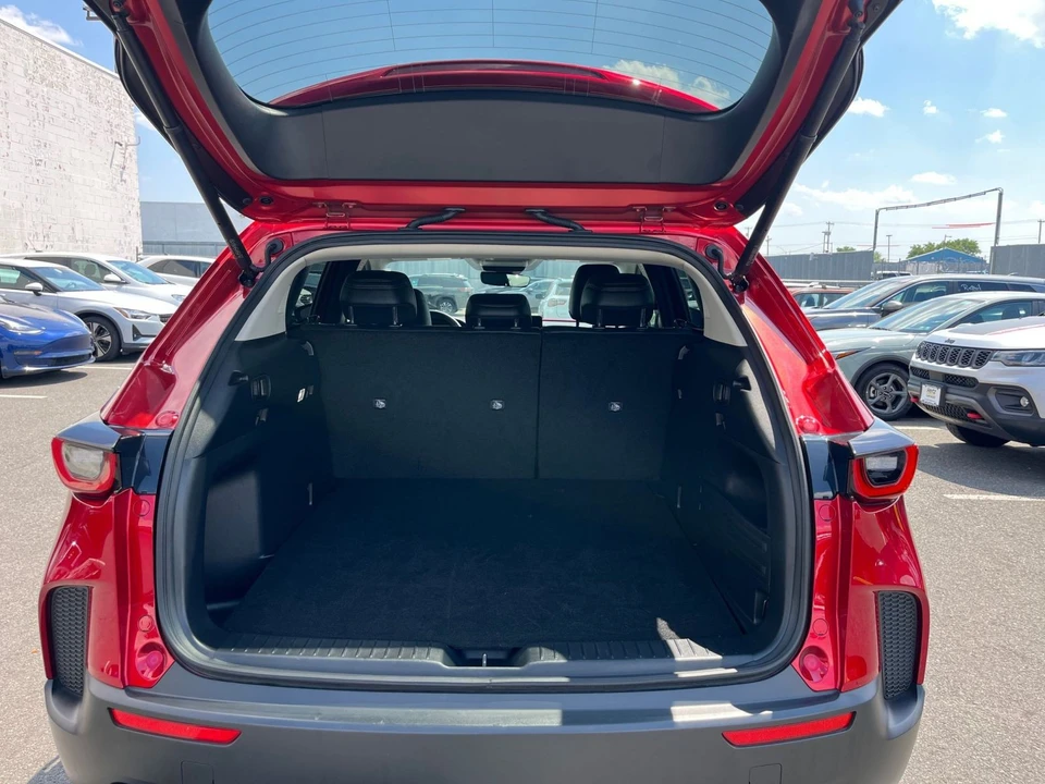 2025 Mazda CX-50 - Image 30 of 31