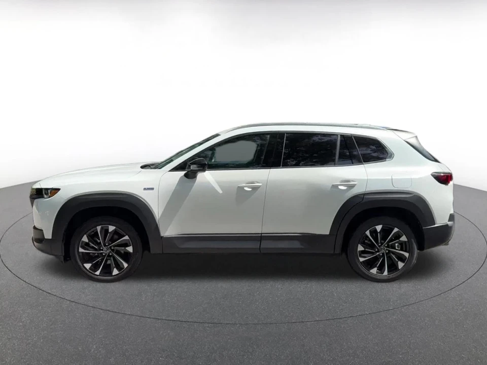 2025 Mazda CX-50 - Image 9 of 31