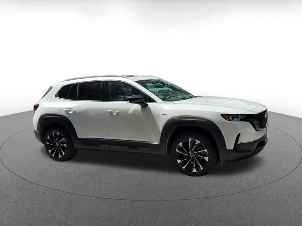 2025 Mazda CX-50 - Image 2 of 31