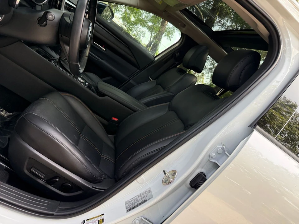 2025 Mazda CX-50 - Image 28 of 31