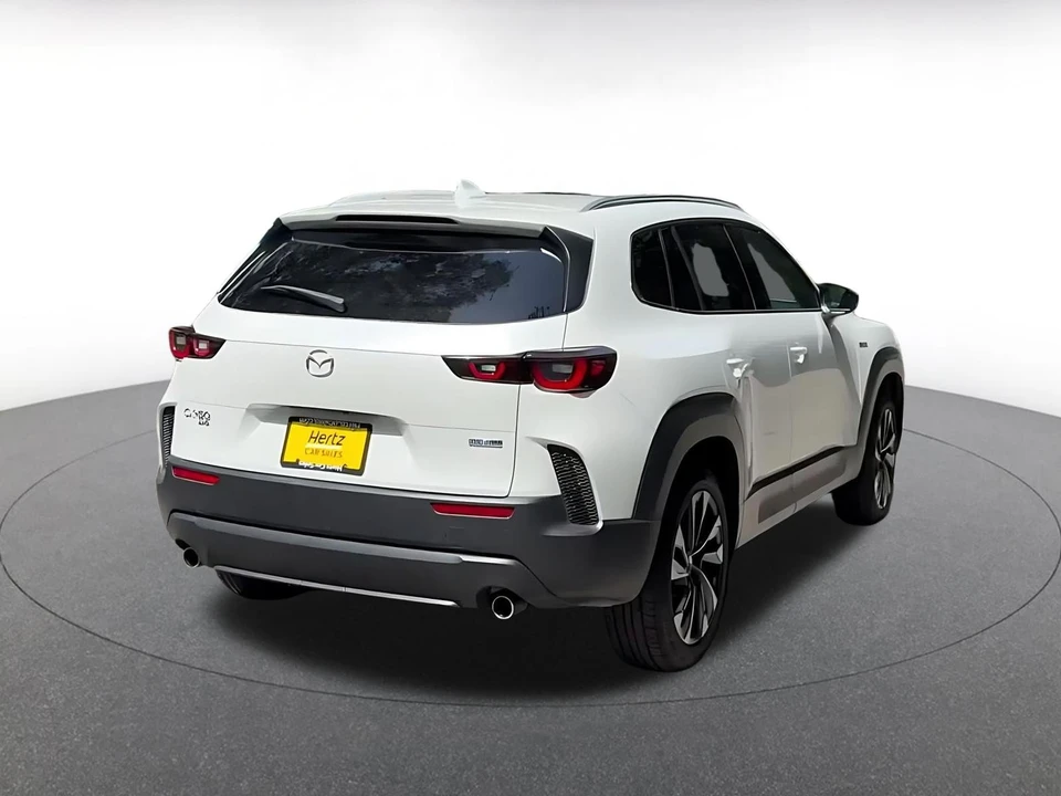 2025 Mazda CX-50 - Image 16 of 31
