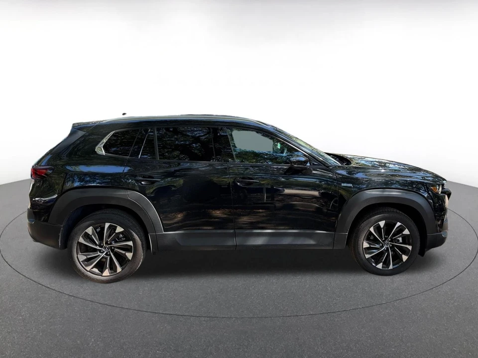 2025 Mazda CX-50 - Image 8 of 10