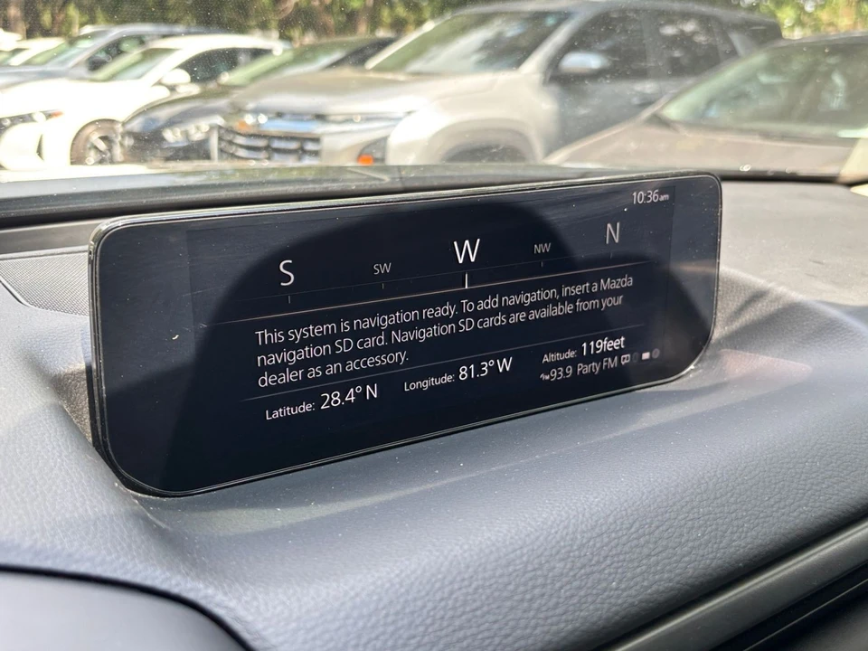 2025 Mazda CX-50 - Image 18 of 31