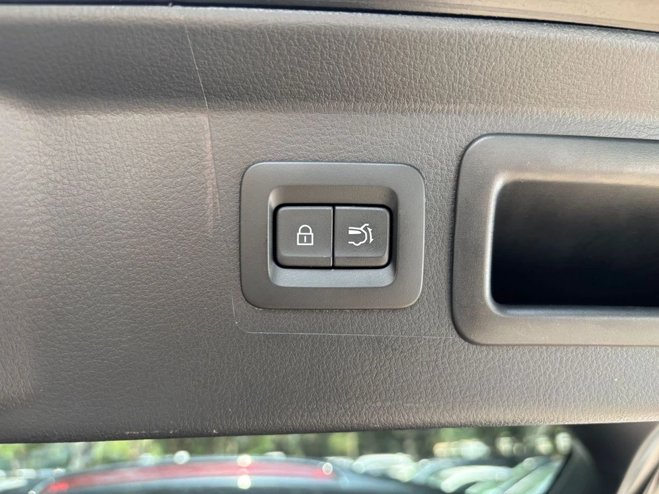 2025 Mazda CX-50 - Image 22 of 31