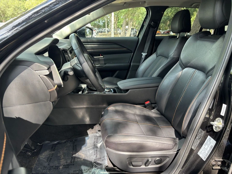 2025 Mazda CX-50 - Image 26 of 31