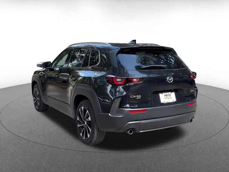 2025 Mazda CX-50 - Image 13 of 31