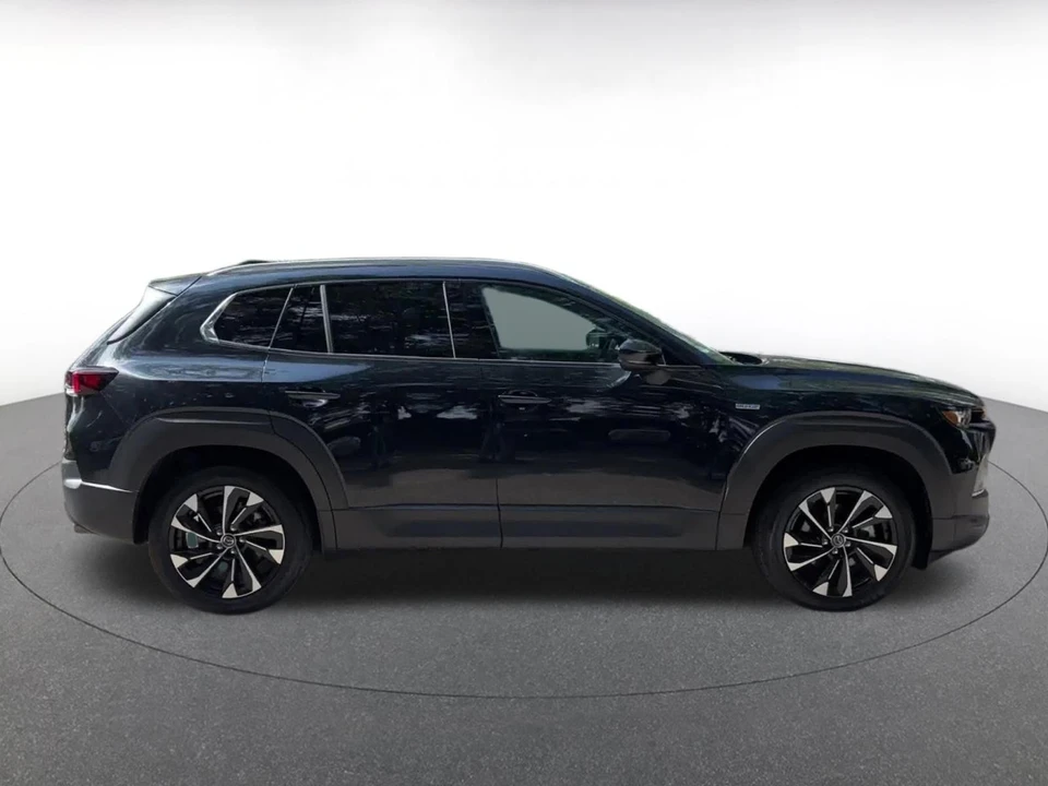 2025 Mazda CX-50 - Image 15 of 31