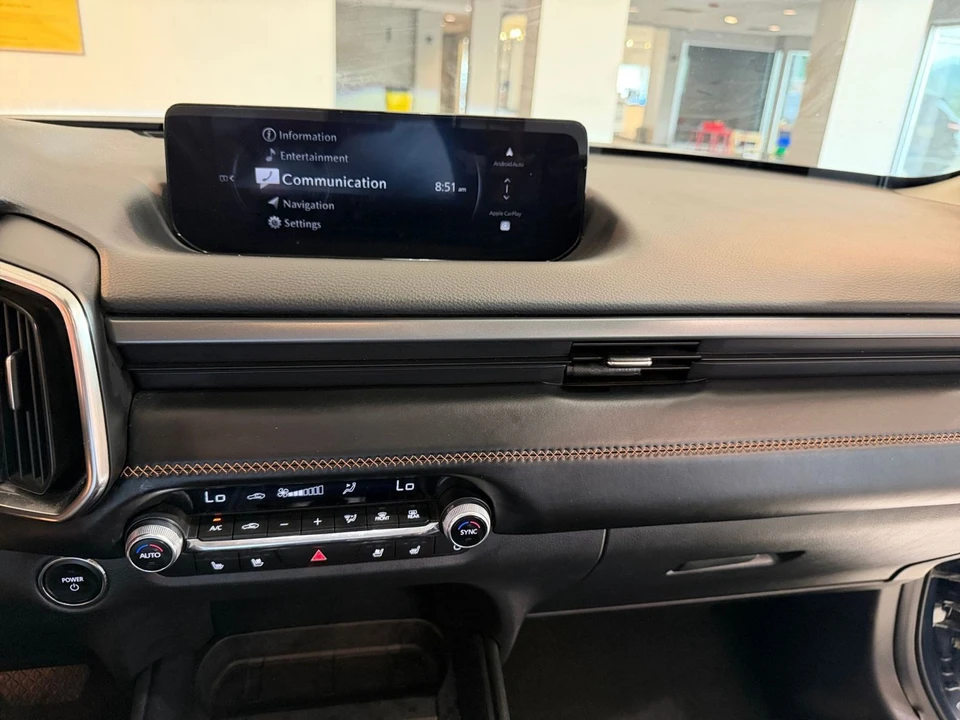 2025 Mazda CX-50 - Image 19 of 31