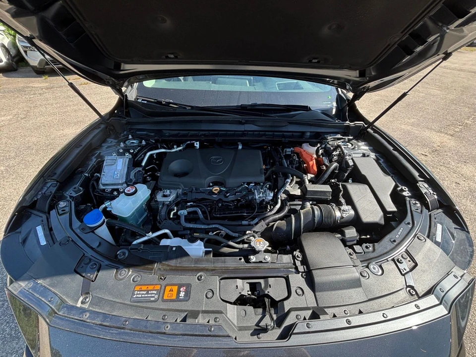2025 Mazda CX-50 - Image 30 of 31