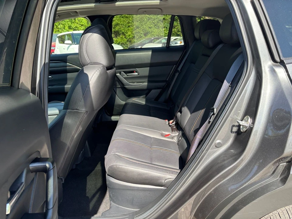 2025 Mazda CX-50 - Image 21 of 31