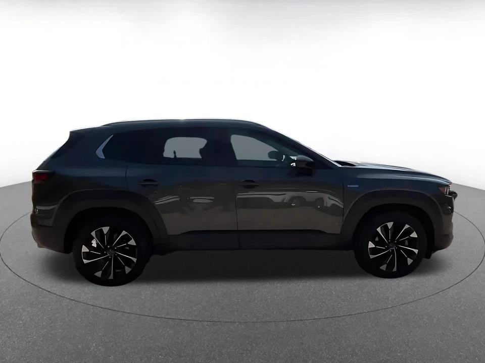 2025 Mazda CX-50 - Image 18 of 31
