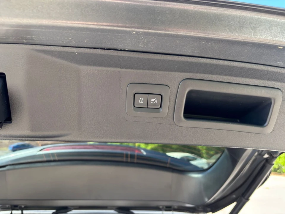 2025 Mazda CX-50 - Image 20 of 31