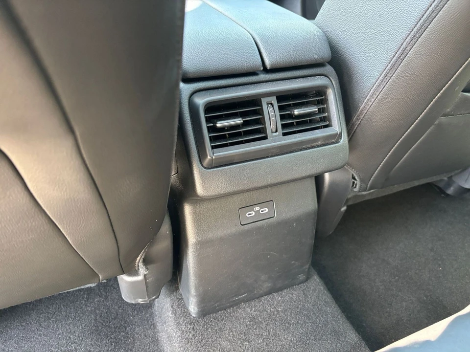 2025 Mazda CX-50 - Image 19 of 31