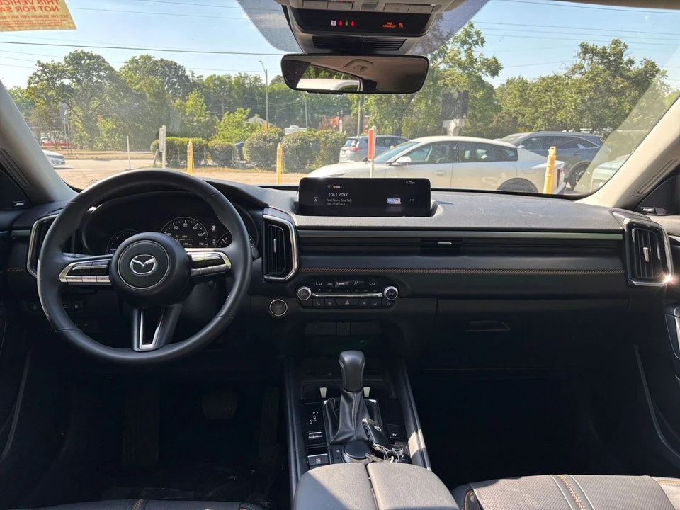 2025 Mazda CX-50 - Image 29 of 31