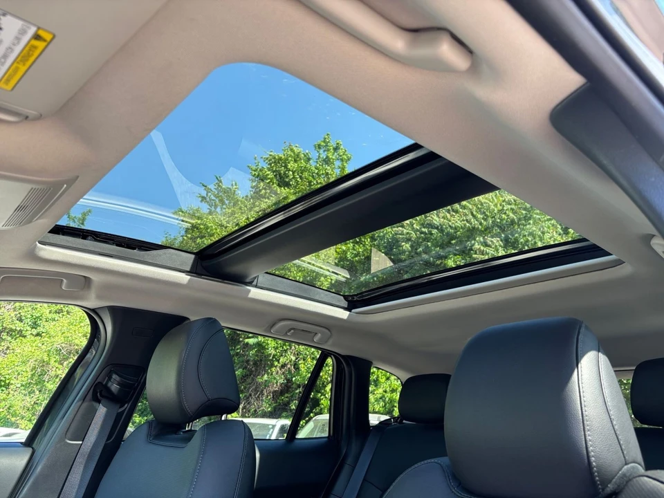 2025 Mazda CX-50 - Image 26 of 31