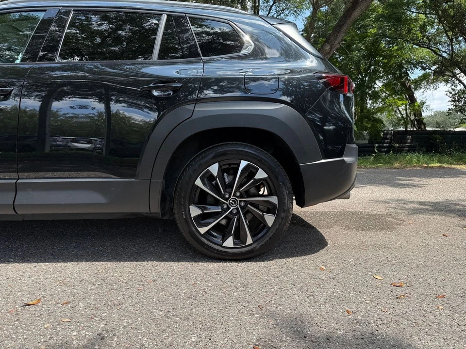 2025 Mazda CX-50 - Image 12 of 31