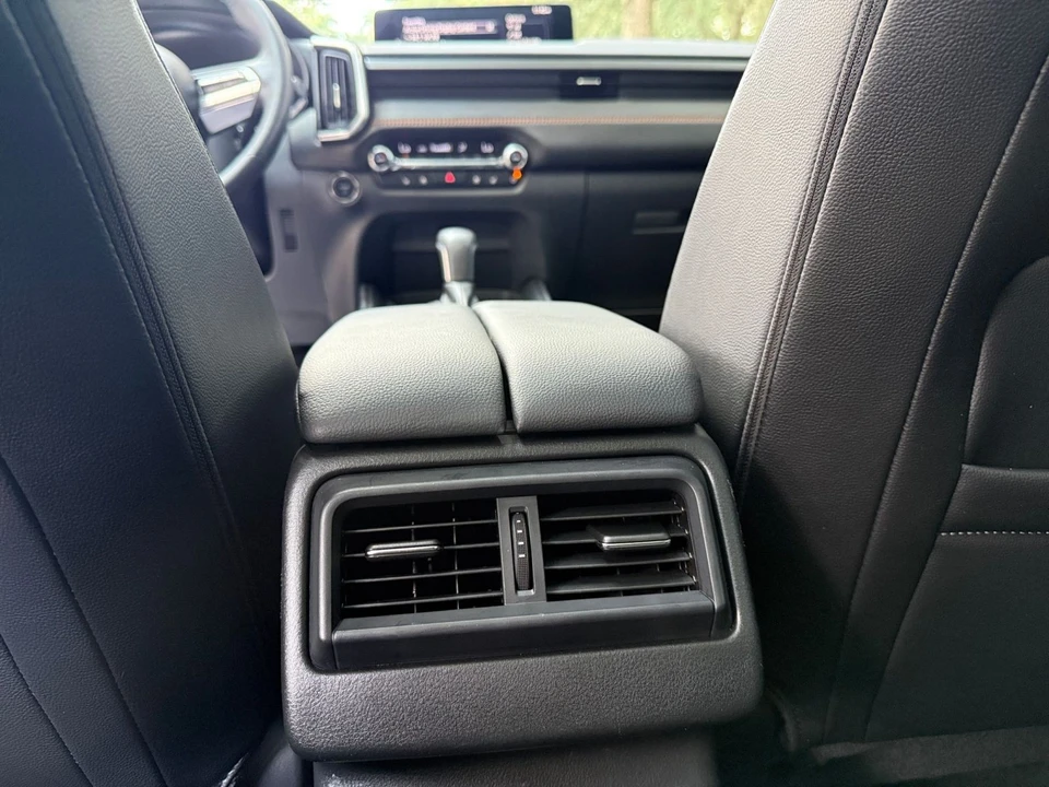 2025 Mazda CX-50 - Image 25 of 31
