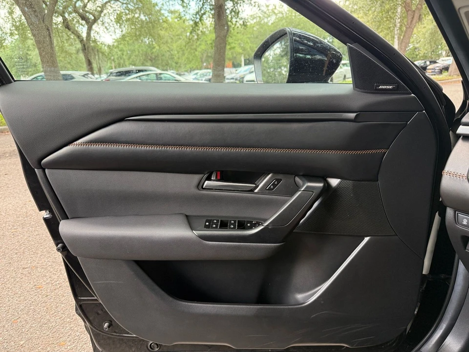 2025 Mazda CX-50 - Image 22 of 31