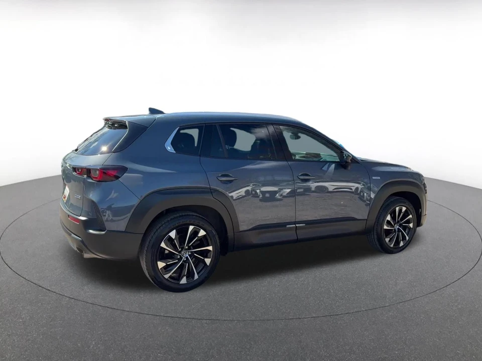 2025 Mazda CX-50 - Image 16 of 31