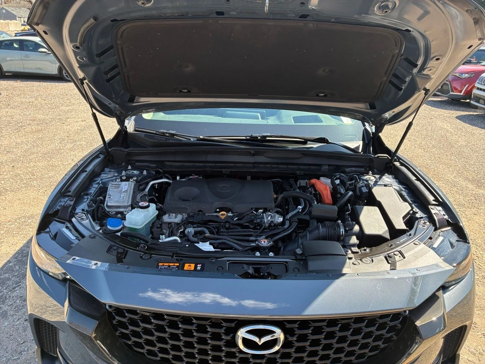 2025 Mazda CX-50 - Image 25 of 31