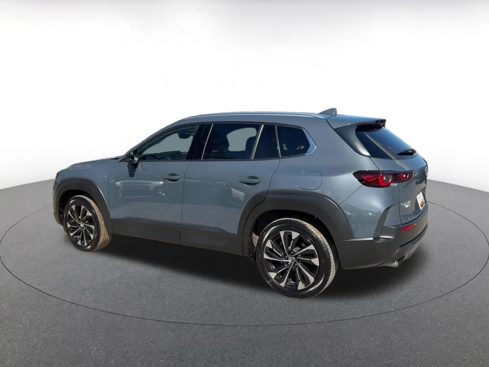 2025 Mazda CX-50 - Image 12 of 31