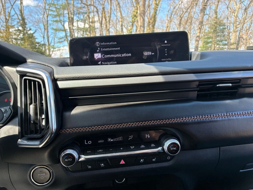 2025 Mazda CX-50 - Image 19 of 31