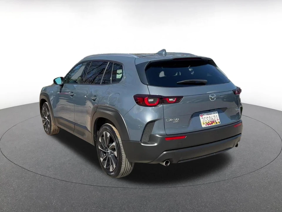2025 Mazda CX-50 - Image 9 of 31