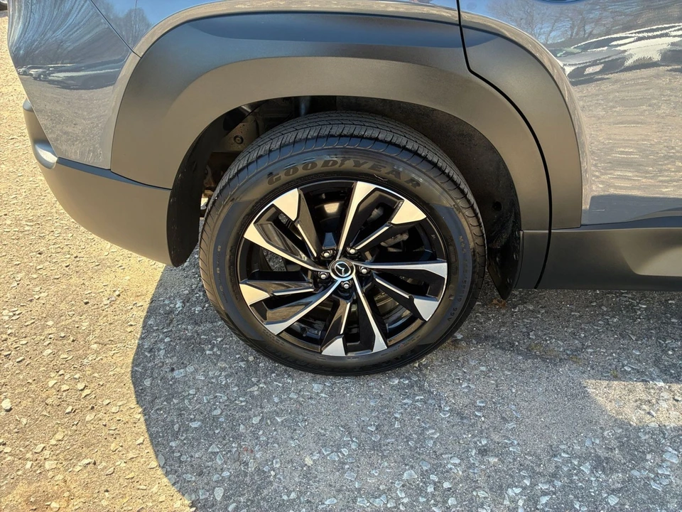 2025 Mazda CX-50 - Image 30 of 31