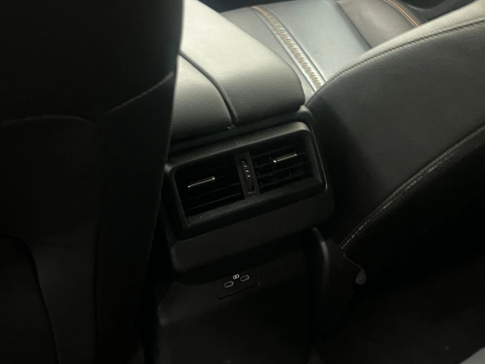 2025 Mazda CX-50 - Image 18 of 31