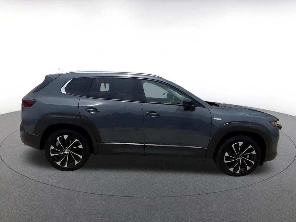 2025 Mazda CX-50 - Image 18 of 31