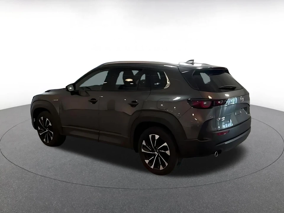 2025 Mazda CX-50 - Image 6 of 31