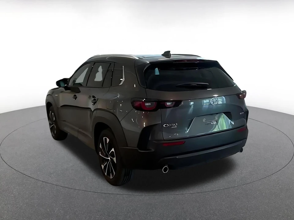 2025 Mazda CX-50 - Image 7 of 31