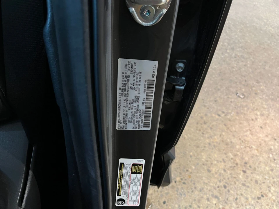 2025 Mazda CX-50 - Image 26 of 31