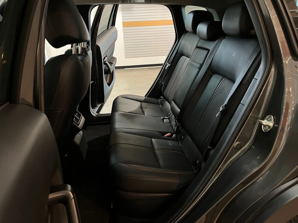 2025 Mazda CX-50 - Image 22 of 31