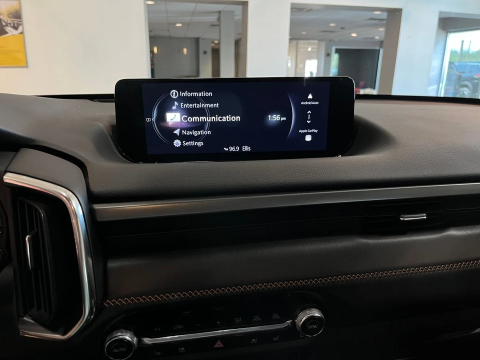 2025 Mazda CX-50 - Image 16 of 31