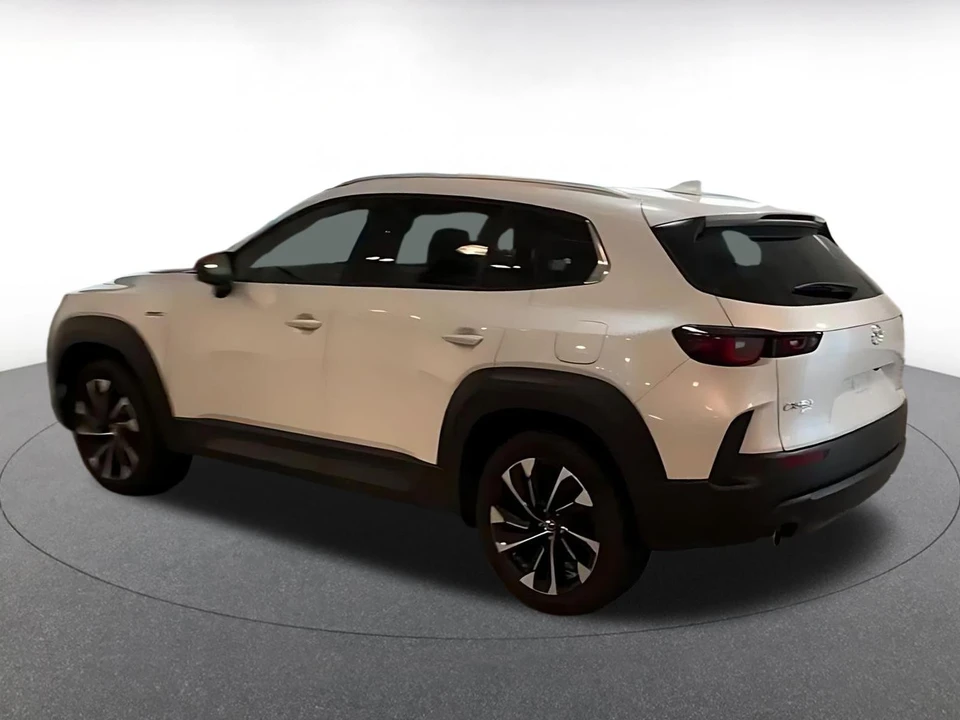 2025 Mazda CX-50 - Image 13 of 31