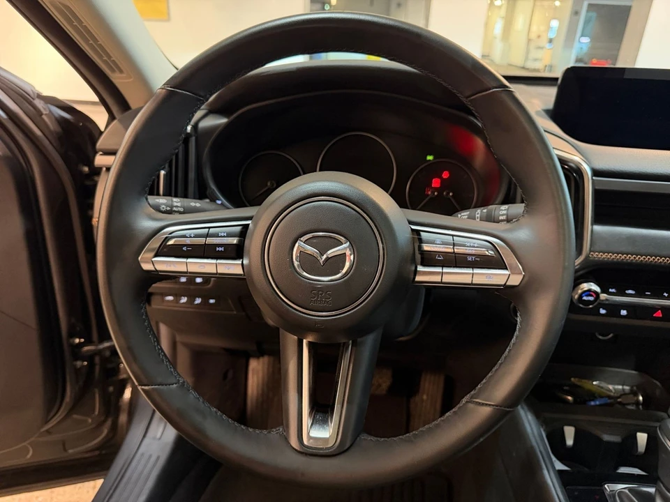 2025 Mazda CX-50 - Image 30 of 31