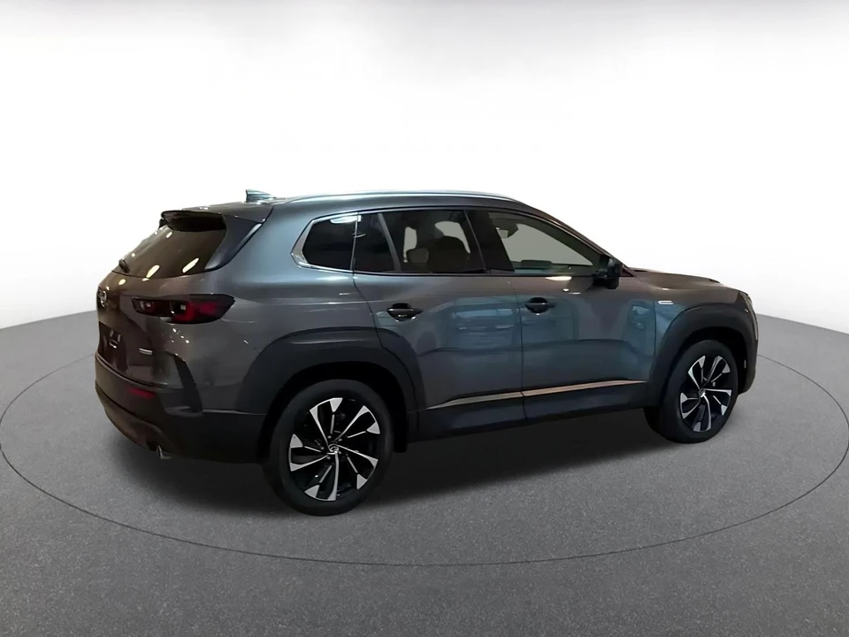 2025 Mazda CX-50 - Image 15 of 31
