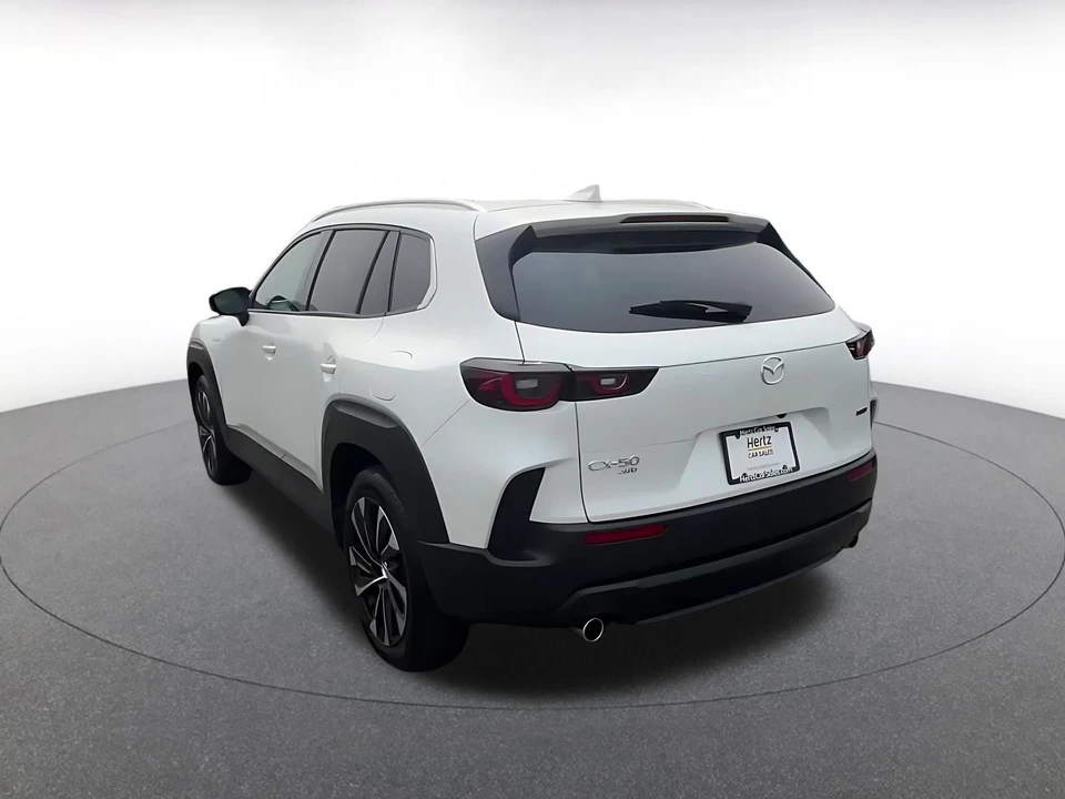2025 Mazda CX-50 - Image 13 of 31