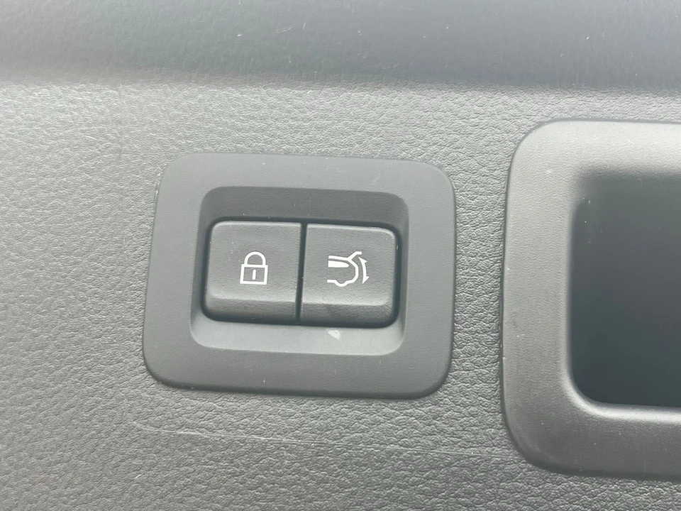 2025 Mazda CX-50 - Image 25 of 31