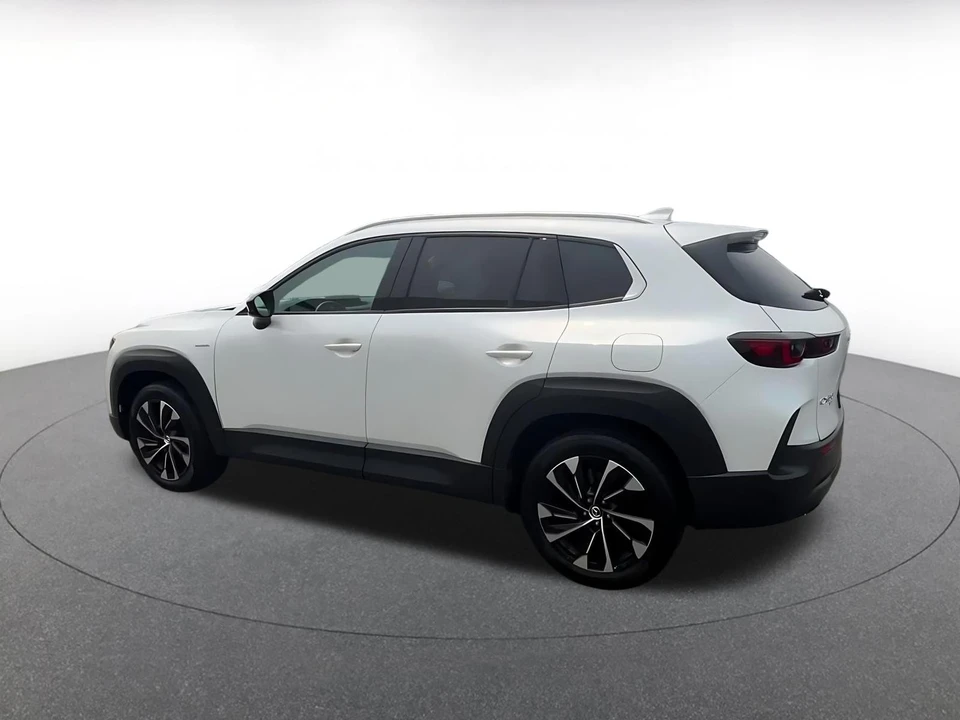 2025 Mazda CX-50 - Image 12 of 31