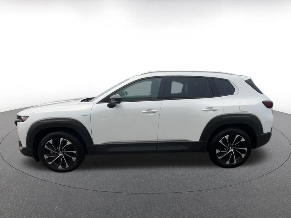 2025 Mazda CX-50 - Image 11 of 31