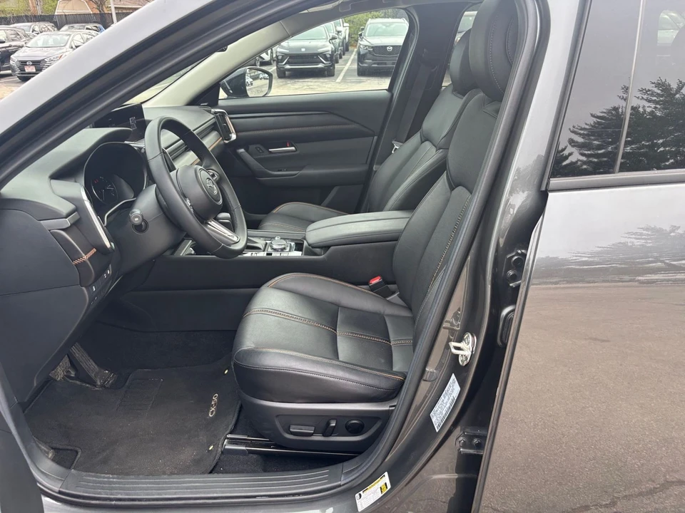 2025 Mazda CX-50 - Image 21 of 31