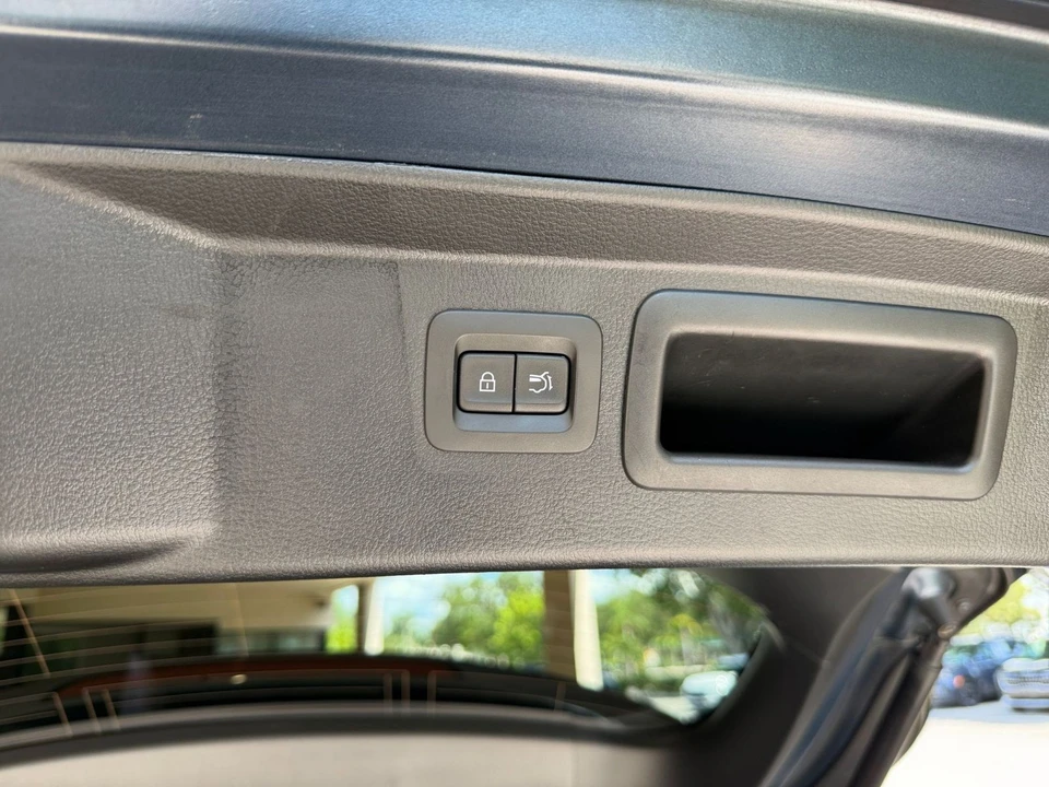 2025 Mazda CX-50 - Image 22 of 31