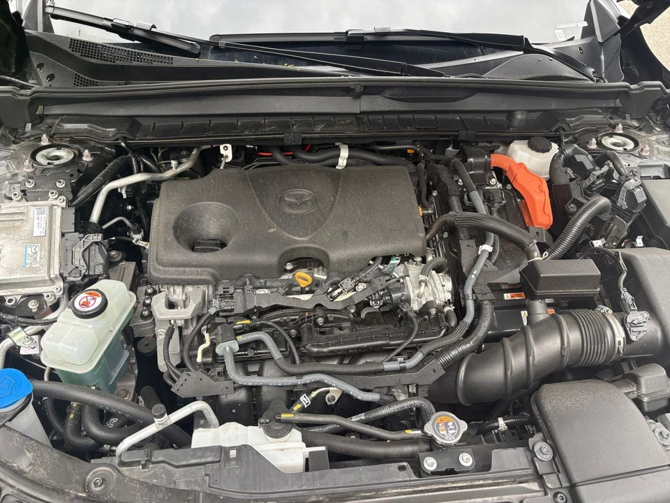 2025 Mazda CX-50 - Image 27 of 31