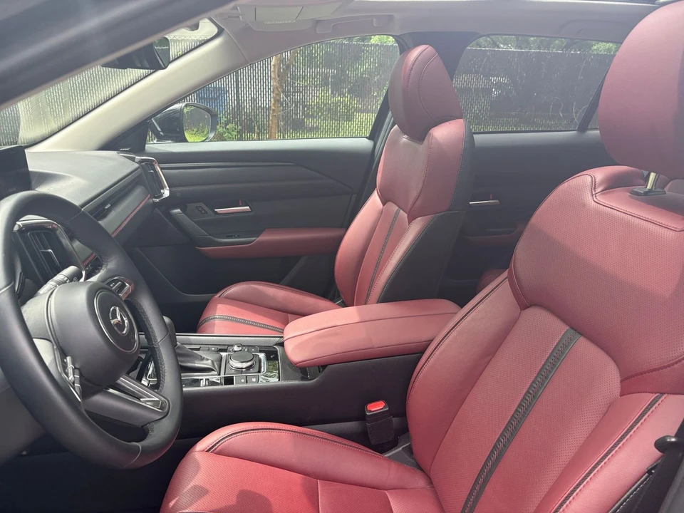 2025 Mazda CX-50 - Image 21 of 31