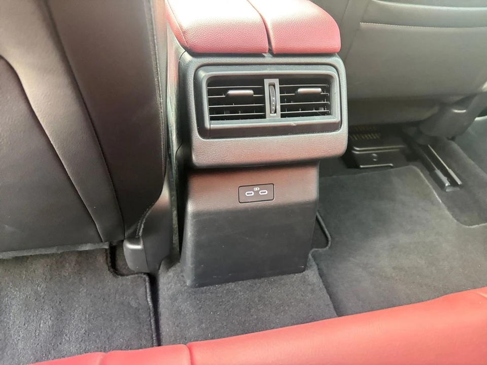 2025 Mazda CX-50 - Image 18 of 31