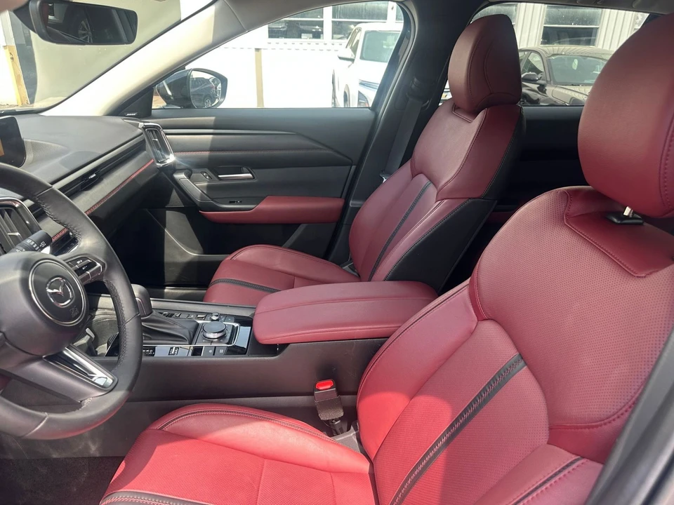 2025 Mazda CX-50 - Image 29 of 31