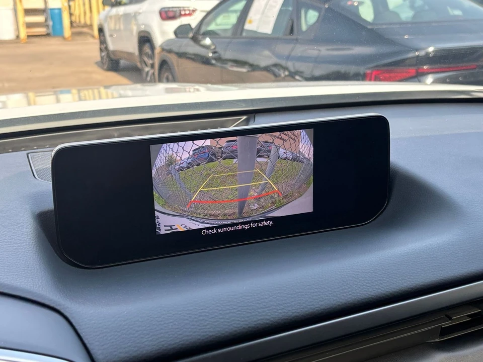 2025 Mazda CX-50 - Image 21 of 31