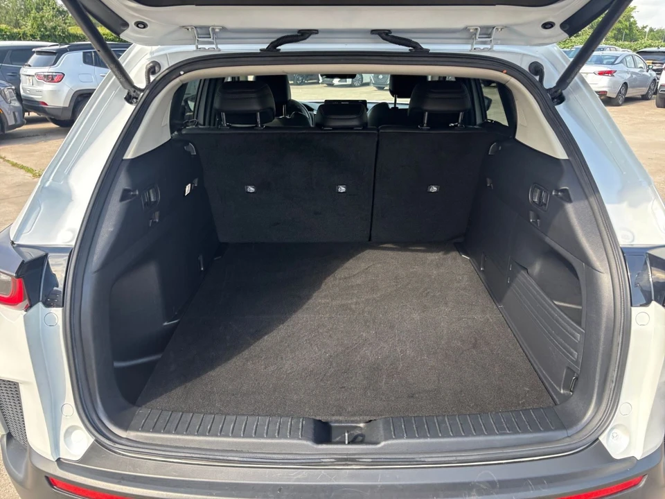 2025 Mazda CX-50 - Image 28 of 31